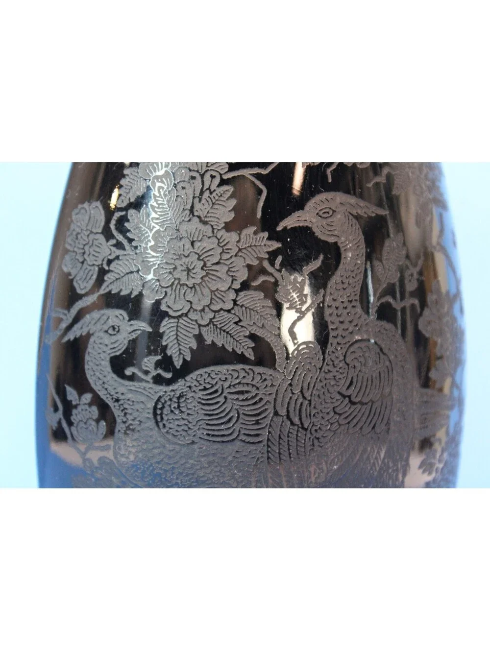 Vtg Asian Peacock & Rose Nora Bird Reverse Black/Ebony Porcelain Etched Vase 8x6